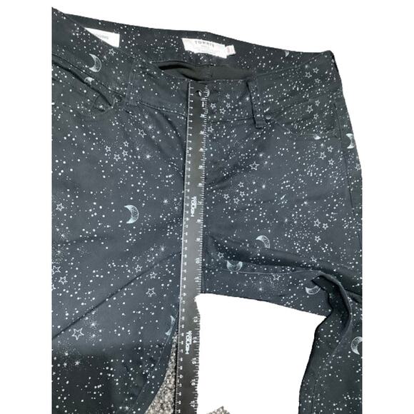 Torrid Black Moon & Stars Print Jeggings, Sz 16R Celestial, Stylish, Comfortable - Picture 6 of 8